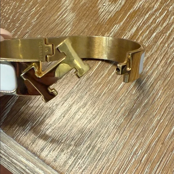 Gold and White Hermes Style Bracelet - Picture 5 of 8